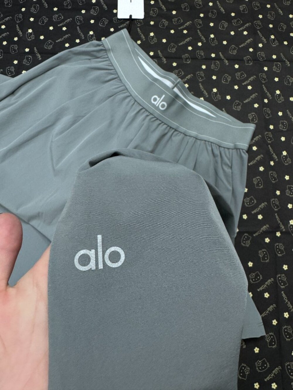 NWT Alo Yoga Steel Grey Trouser Regular 30" 🤩 Sleek Comfort Pants | Active Chic - Picture 4 of 8